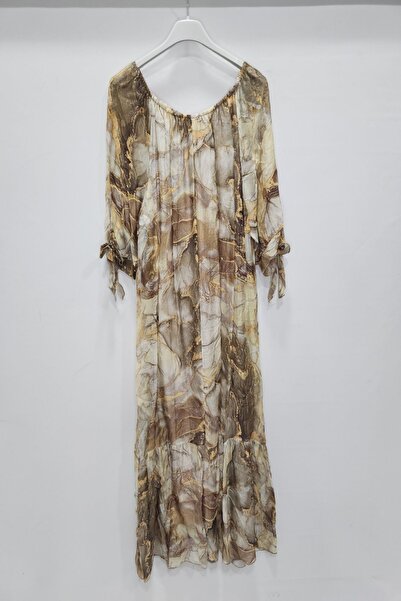 della moor Μπεζ ιταλικό μακρύ μεταξωτό φόρεμα με ελαστικό λαιμόκοψη και κοντό μανίκι