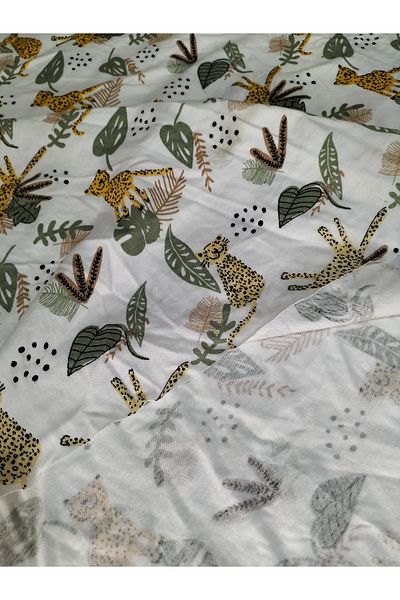 The Fabrics Studio Piece Fabric Children Amazon Patterned 75*140