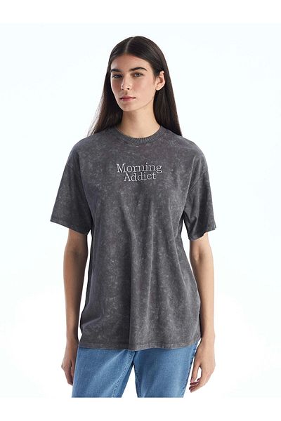 LC Waikiki Γυναικείο κοντομάνικο μπλουζάκι LCW Modest Anthracite Crew με στάμπα