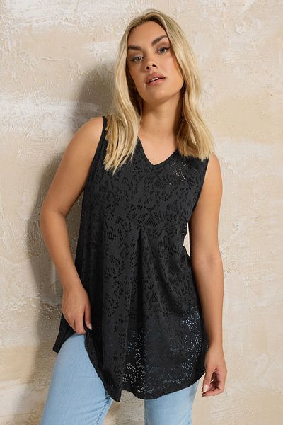 Stil Diva Plus Size V-Neck Zero Sleeve Unlined Lace Blouse 304101
