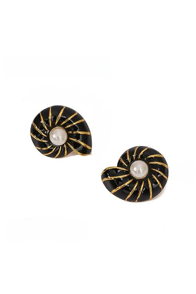 Glaren Seashell Design Black Enamel Women's Earrings
