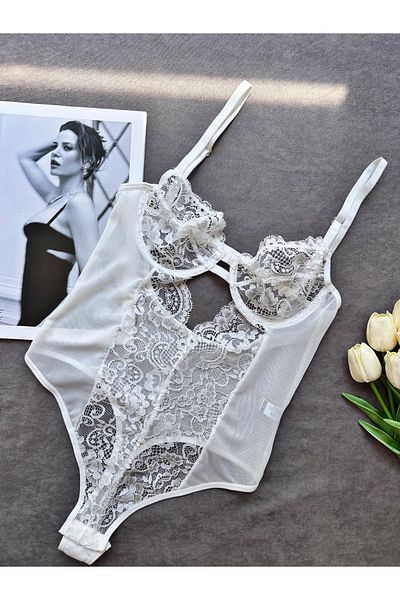 Jenny Daphne Lace Underwire Capless Babydoll with Snap Fasteners at the Bottom