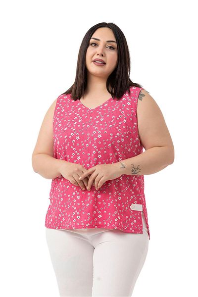 DISENTIS MODEST Plus Size Floral Print V Neck Sleeveless Fuchsia Blouse with Side Slit Detail