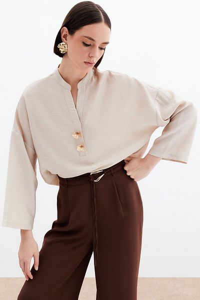 Sateen Floral Accessory Linen Blouse - Stone