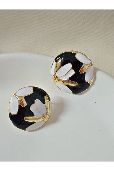 mos&more Black Enamel Light Stylish Women's Earrings