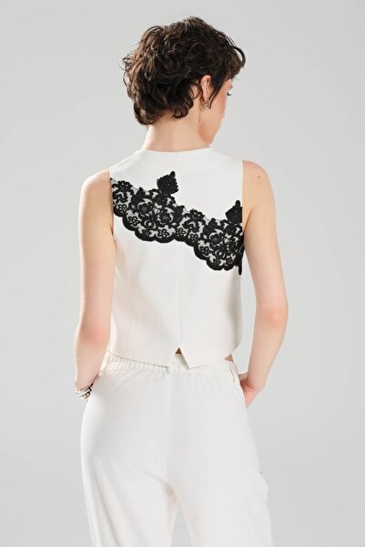 tw3 Women's Lace Appliqued Design Slim Fit Vest