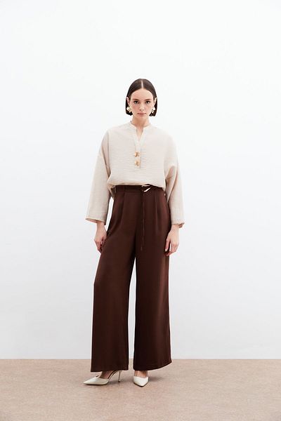 Sateen Floral Accessory Linen Blouse - Stone