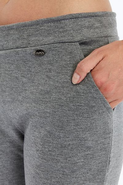AXXEL Women's Capri Gray Large Size Sweatpants K-225