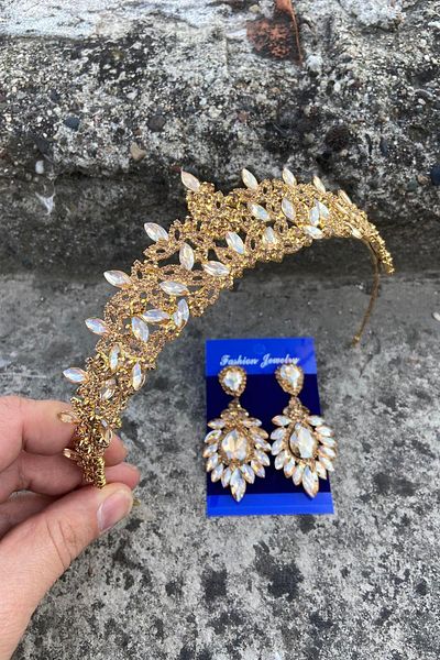 Hobigram Clara Gold Bridal Henna Crown Special Occasion Accessory Women's Crown and Wide Shuttle Earrings Set