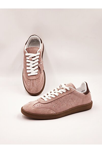 Ega ayakkabı حذاء رياضي نسائي من جلد الغزال الأصلي