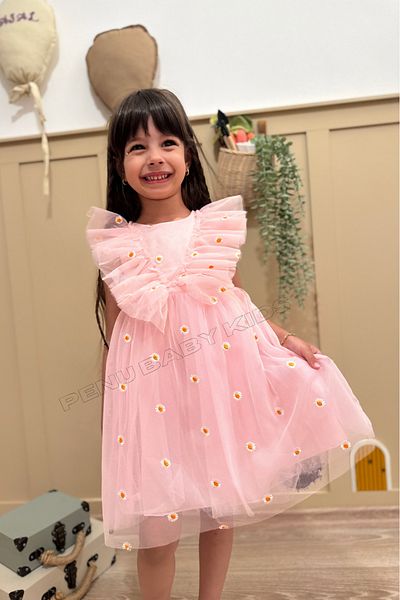 penu baby kids Rochie roz pentru fetiță, broderie, margarete, cu volane în față