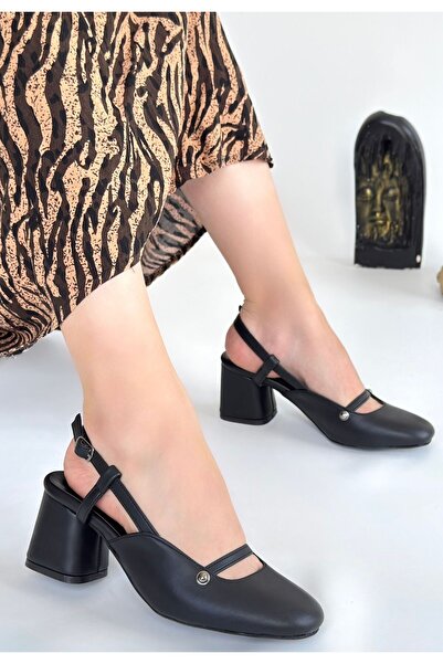 BESKAR Jecci Black Leather Heeled Shoes