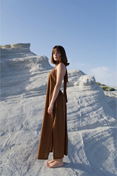 Tfifty فستان برقبة رسن بدون ظهر