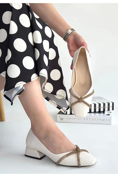 UGETTA Pety Ten Patent Leather Heeled Shoes
