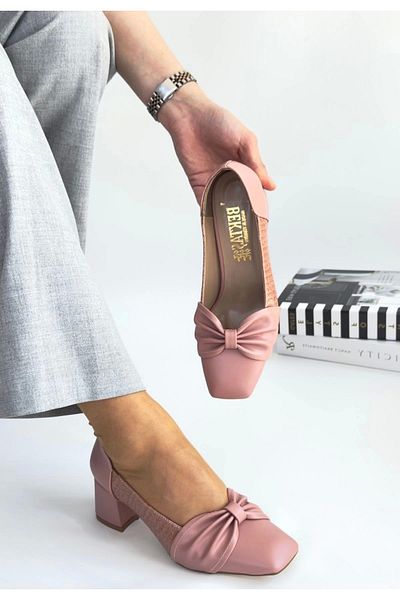 UGETTA Agnet Powder Skin Heeled Shoes