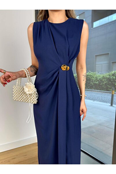 modaçelikler Büzgü Detaylı Aksesuarlı Marvin Lacivert Kadın Elbise 25Y352