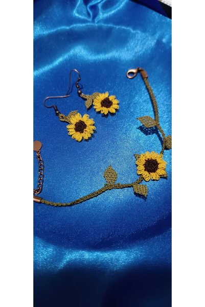 Giftcandor Handmade Needlework Bracelet and Earrings
