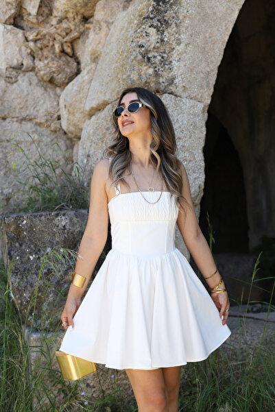 bytugcekaya Біле міні-плаття з товстими бретелями та плісировкою