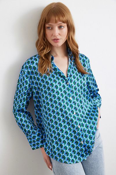 Never more Geometric patterned satin shirt blue