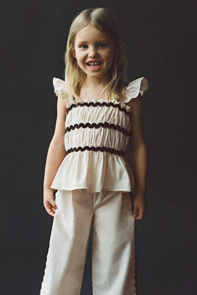 Çipil Girl's Linen Cream Ruffle Suit