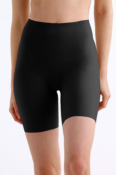 Magic Form Women's Short Leg Black Shorts Corset C4T5N4O2
