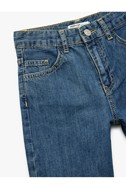 Koton Pamuklu Düğmeli Rahat Kesim Bermuda Denim Şort