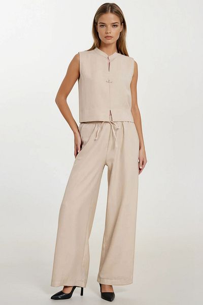 VAGGON Women's Beige Judge Collar Accessory Closure Blouse and Lace up Palazzo Pants Suit Vs00177