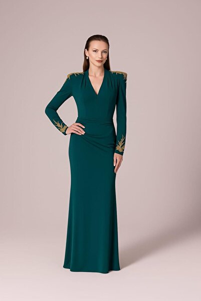 Kenzel Sleeveless and Shoulder Ready Accessorised Evening Dress