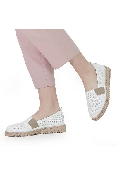 CAPRICIA PERFORATED SHOES CAPRICIA 581 WHITE