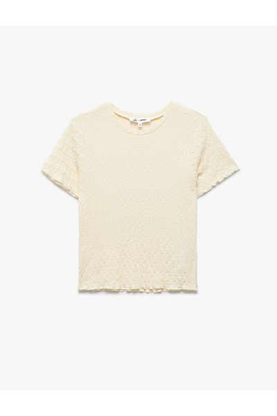 Koton Basic Short Sleeve Crew Neck Textured Crop T-Shirt Wrinkled