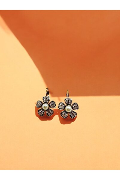 FUYA JEWELLERY İnci Detaylı Çiçek Motif Küpe