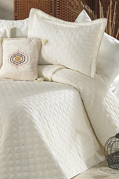 Teksev Луксозно покривало за легло Melody Cream Silk Wrapped Soft Double Feeling