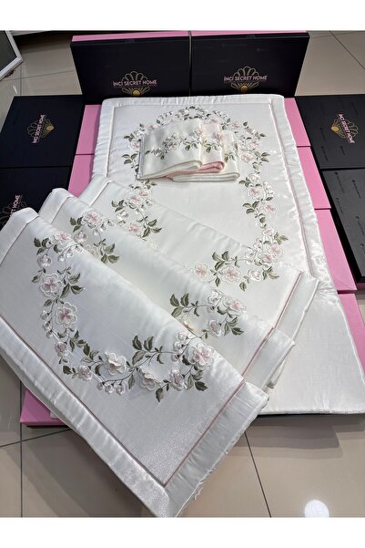 incisecrethome SECCADE ÜÇ BOYUTLU NAKIŞ İŞLEMELİ 1 ADET SECCADE 1 ADET BAMBU HAVLU