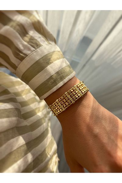 ToffyStore Vip Thick Vintage Handcuff Bracelet