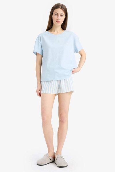 DeFacto Set pijamale cu croiala normala Top cu maneca scurta Pantaloni scurti elastici in talie-fall In Love E4323ax25sm