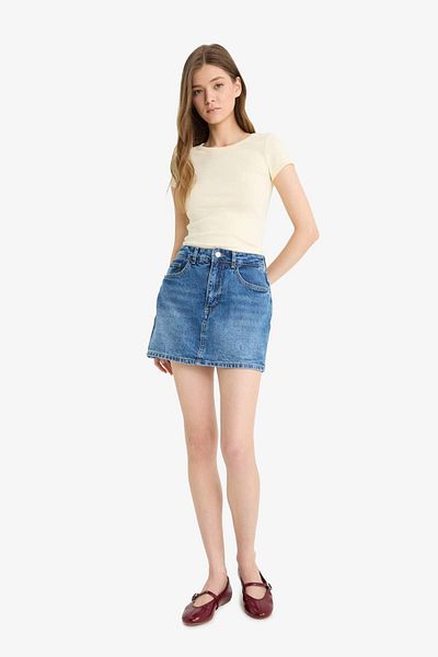 DeFacto Coool Fitted Basic Plain Rib Short Sleeve T-Shirt E0288Ax25Sm