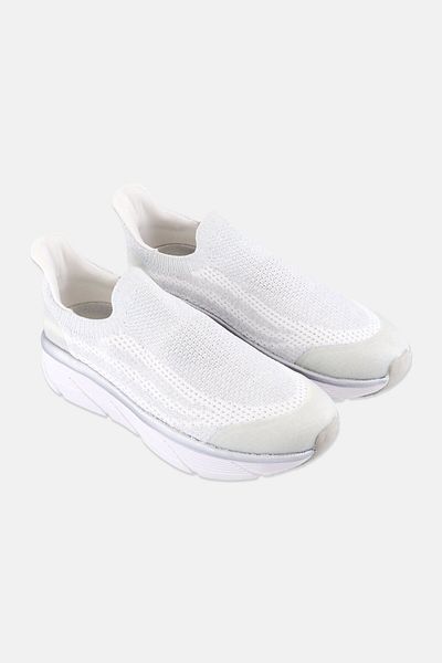 XOXO Women Slip On Casual Sneakers, Off-White