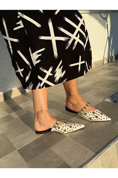 BURCU COLLECTİON Alice Pointed Toe White Women's Slippers with Gold Drop Accessories