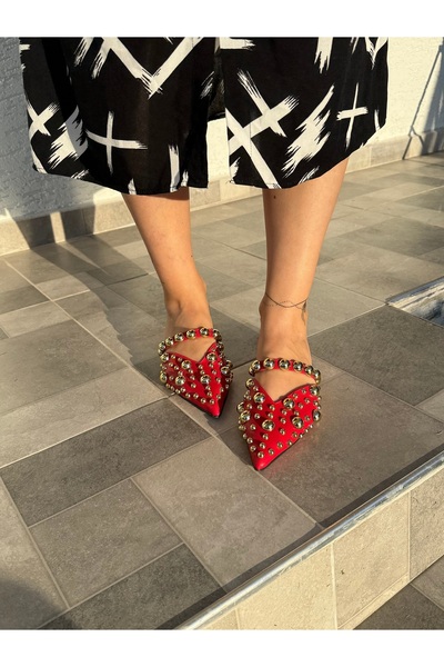 BURCU COLLECTİON Alice Pointed Toe Red Women's Slippers with Gold Drop Accessories