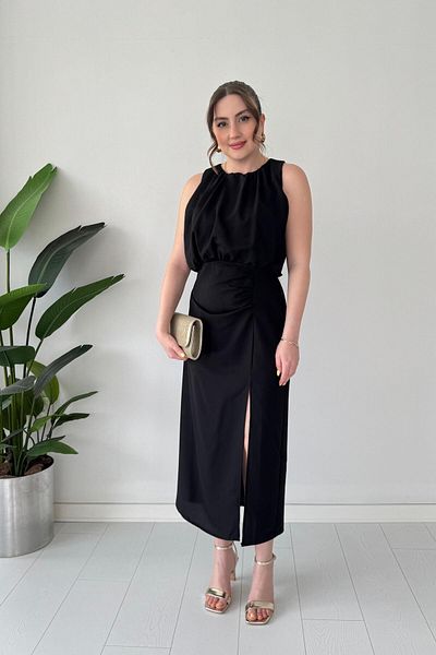 MaziButik Φόρεμα με σχισμή που γλιστράει στο επάνω μέρος μαύρο