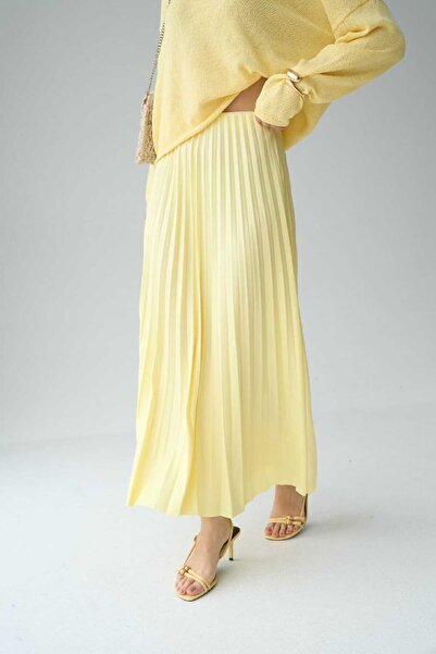Distimi Women's Yellow Pleated Maxi Skirt