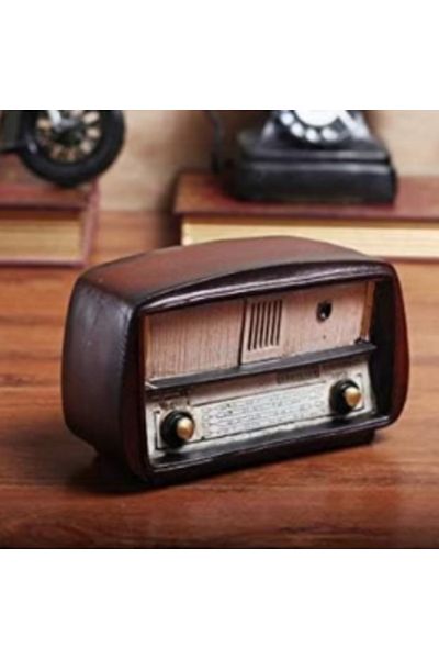 Generic Vintage Radio Resin Model – Retro Brown Desktop Ornament for Home, Office, Shelf, and Table Décor