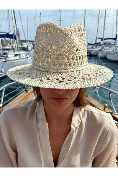 LAGRANZE Premium Hand Knitted Women's Hat