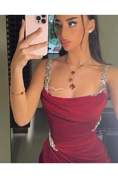 ALANOOD FASHION Dark red velvet evening dress with an elegant and distinctive design