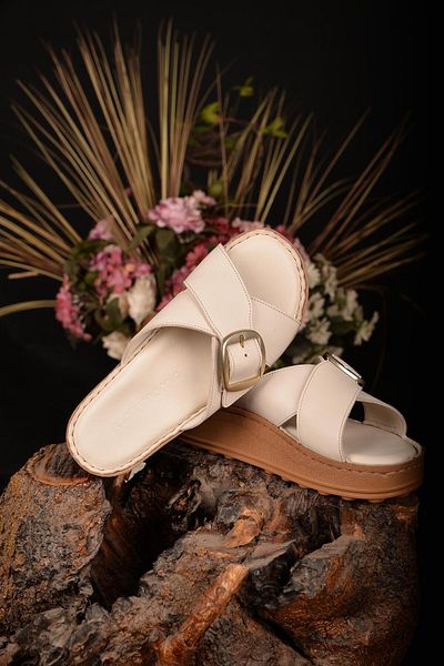 Mammamia Women's Anatomical Orthopedic Genuine Leather Comfortable Padding Sole Slippers Stylish and Nice Appearance