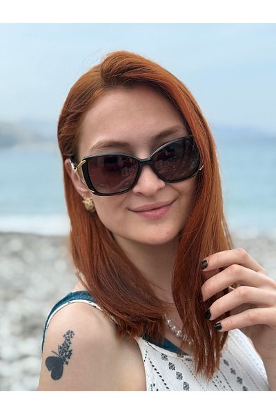 Ferrucci Stylish Women's Sunglasses with Brown Oval Frame, Gold Metal Detail and Gradient Glass
