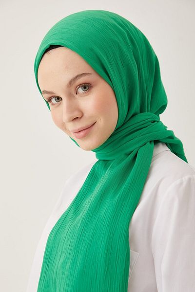 MENESSA Crinkle Silk Shawl Green