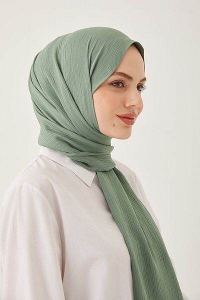 MENESSA Crinkle Silk Shawl Mildew Green