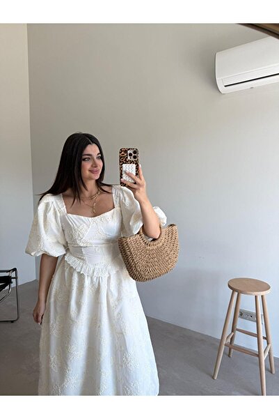 Bade Butik Ekru Fisto Detaylı Nakışlı Elbise