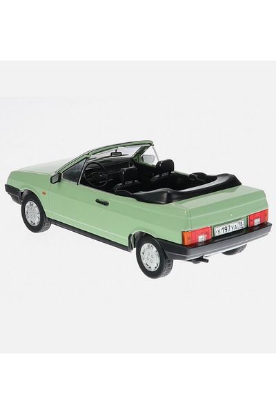 Diecast Hackhatte 1:24 Lada Samara Model Vehicle-Light Green
